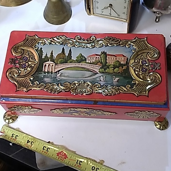 Vintage Handpainted tin box